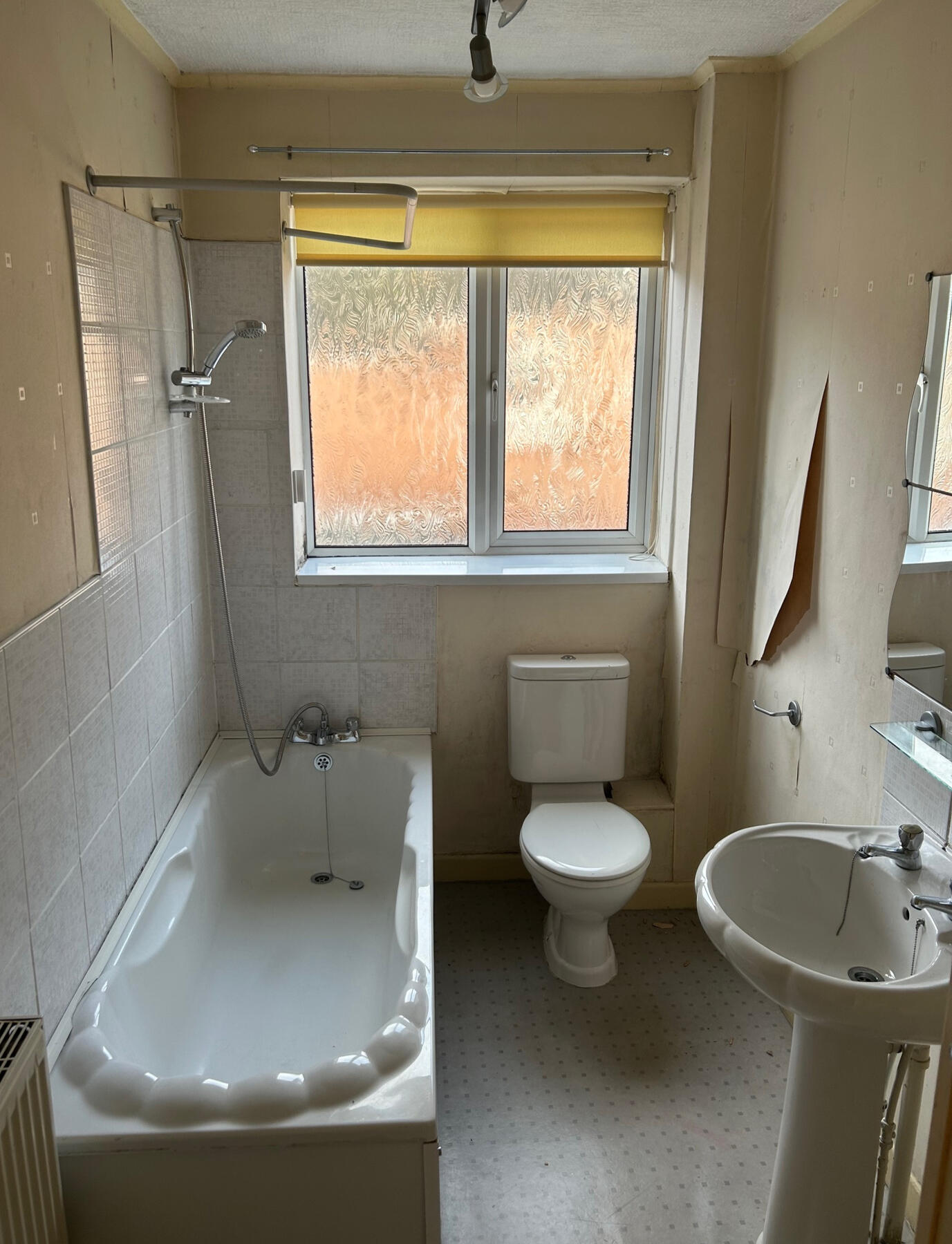 Bathroom before renovation...